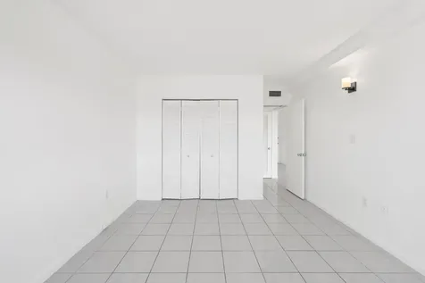 400 Kings Point Drive Sunny Isles Beach FL 33160