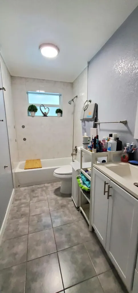 3800 NE 4th Avenue Deerfield Beach FL 33064