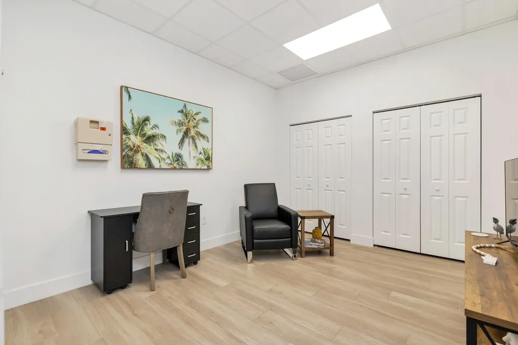 6500 S Dixie Highway West Palm Beach FL 33405