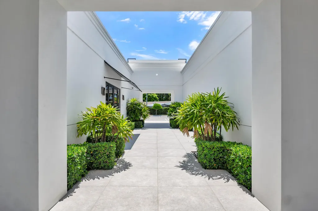 6500 S Dixie Highway West Palm Beach FL 33405