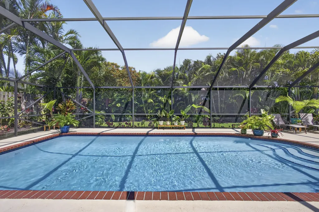 1945 Lynton Circle Wellington FL 33414