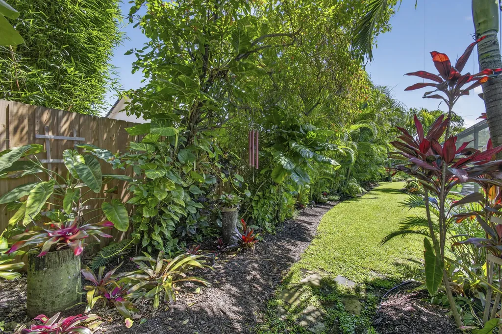 1945 Lynton Circle Wellington FL 33414