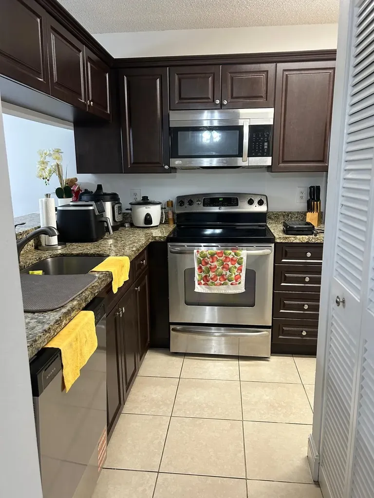 7205 Glenmoor Drive West Palm Beach FL 33409