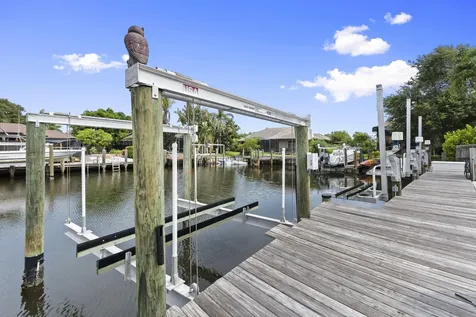 117 Queen Elizabeth Court Hutchinson Island FL 34949