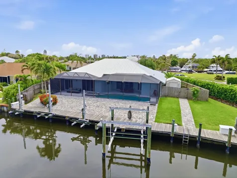 117 Queen Elizabeth Court Hutchinson Island FL 34949