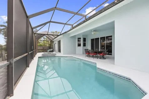 117 Queen Elizabeth Court Hutchinson Island FL 34949