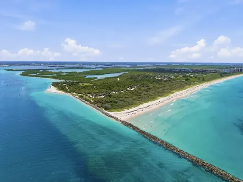117 Queen Elizabeth Court Hutchinson Island FL 34949