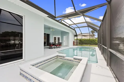 117 Queen Elizabeth Court Hutchinson Island FL 34949