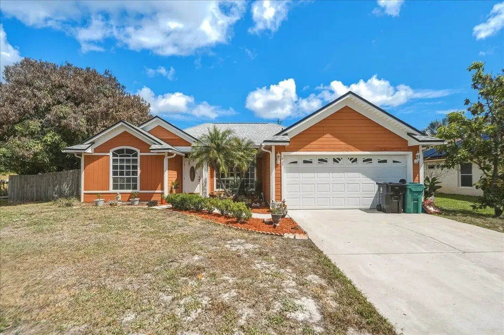 437 SW Kaabe Avenue Port St Lucie FL 34953