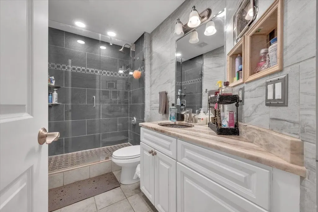 502 Del Sol Circle Tequesta FL 33469