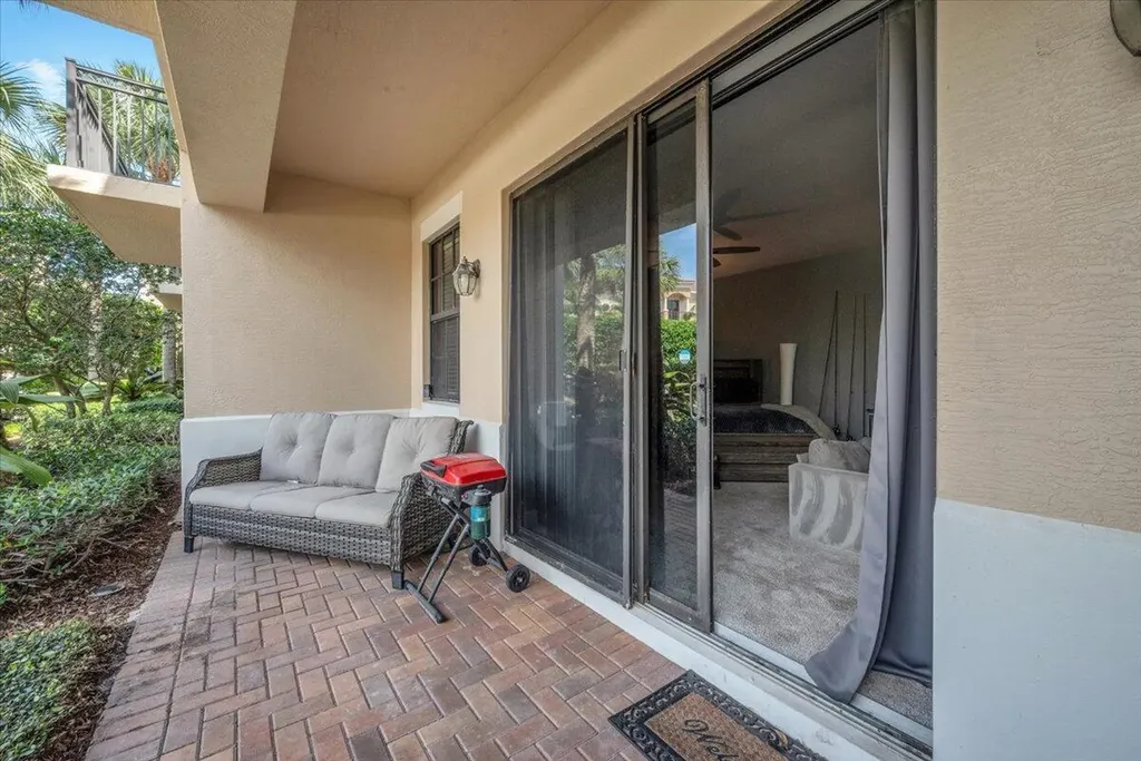 502 Del Sol Circle Tequesta FL 33469