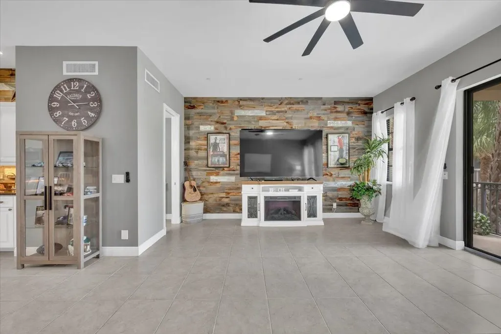 502 Del Sol Circle Tequesta FL 33469