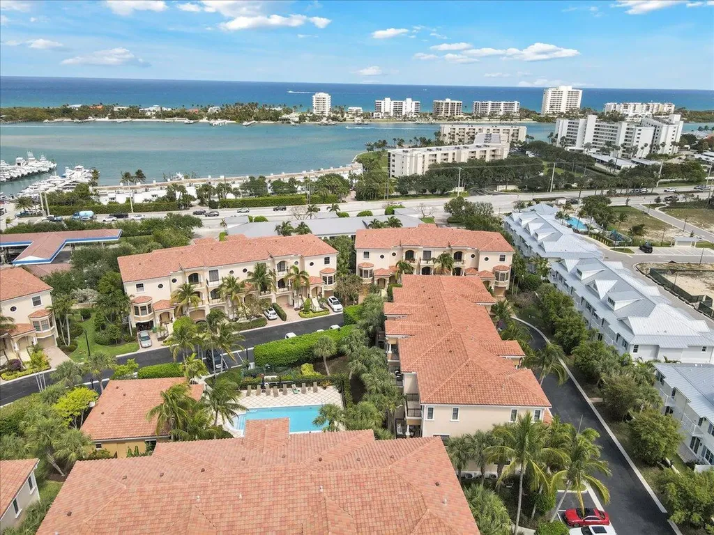 502 Del Sol Circle Tequesta FL 33469