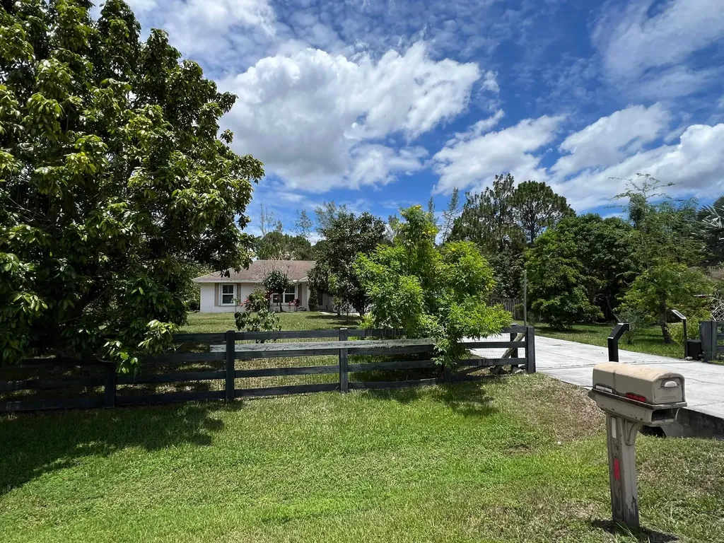 12403 N 87th Street Street N The Acreage FL 33412