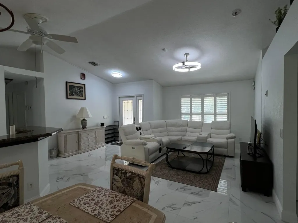 12403 N 87th Street Street N The Acreage FL 33412