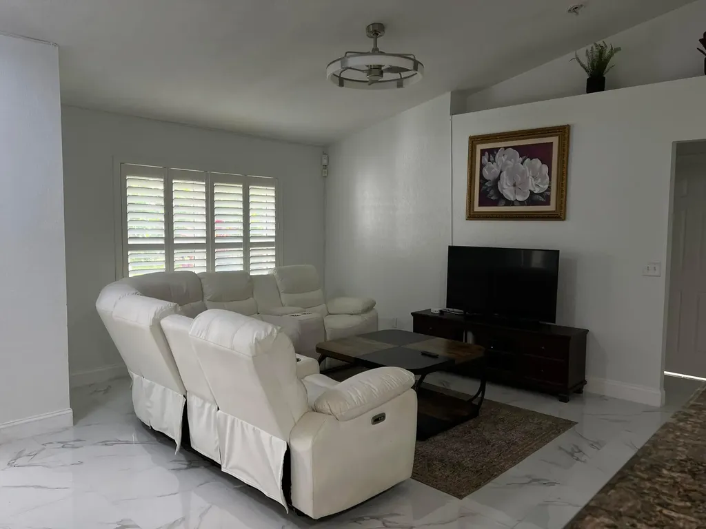 12403 N 87th Street Street N The Acreage FL 33412