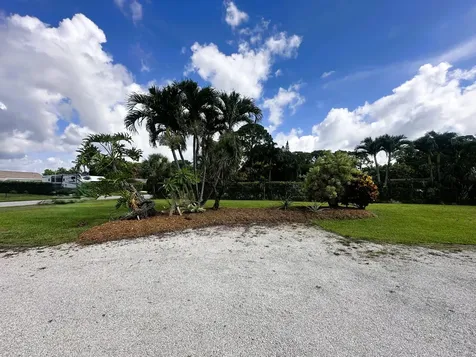 5586 3rd Road Lake Worth FL 33467
