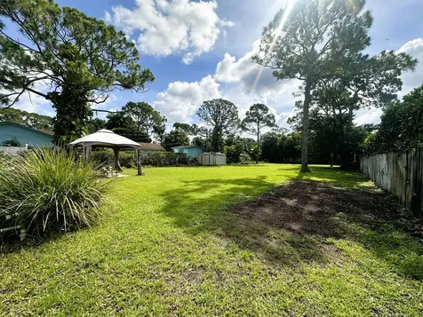 5586 3rd Road Lake Worth FL 33467