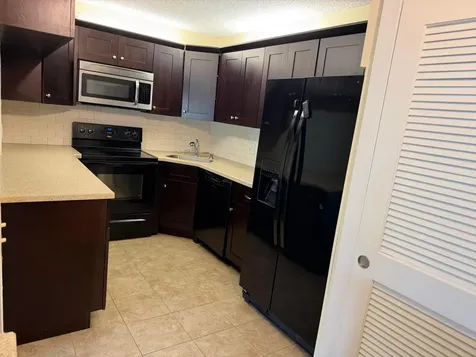 726 Sunny Pine Way Greenacres FL 33415