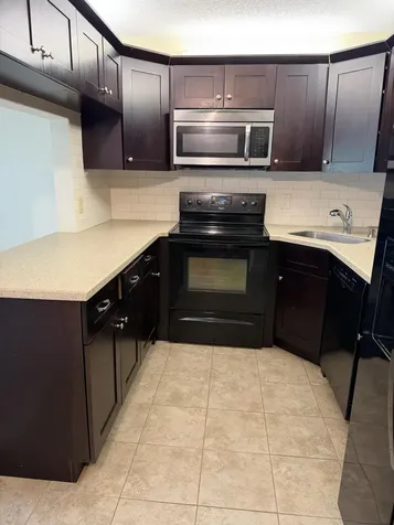 726 Sunny Pine Way Greenacres FL 33415