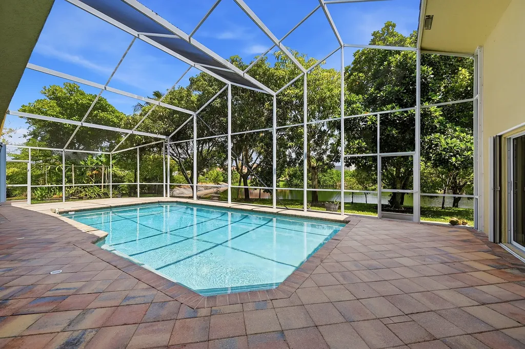 9700 NW 48th Drive Coral Springs FL 33076