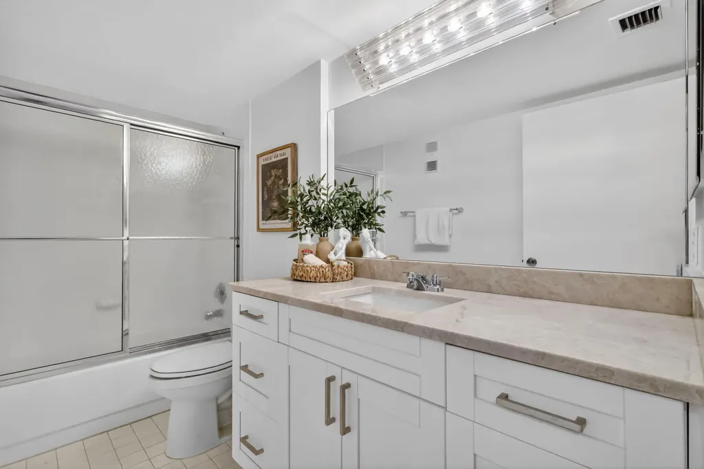 6093 Pointe Regal Circle Delray Beach FL 33484