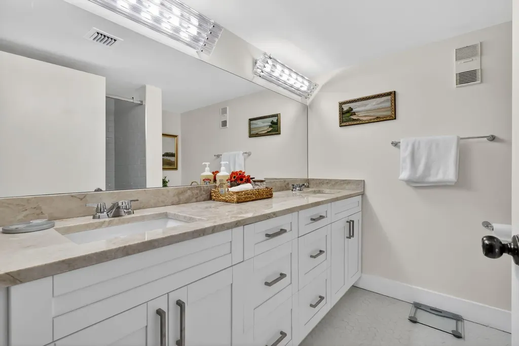 6093 Pointe Regal Circle Delray Beach FL 33484