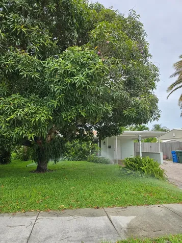 5631 NE 5th Terrace Oakland Park FL 33334