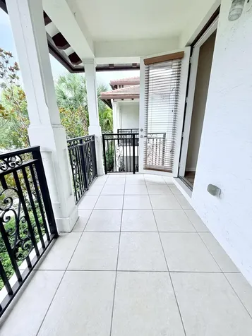 4668 Monarch Way Coconut Creek FL 33073