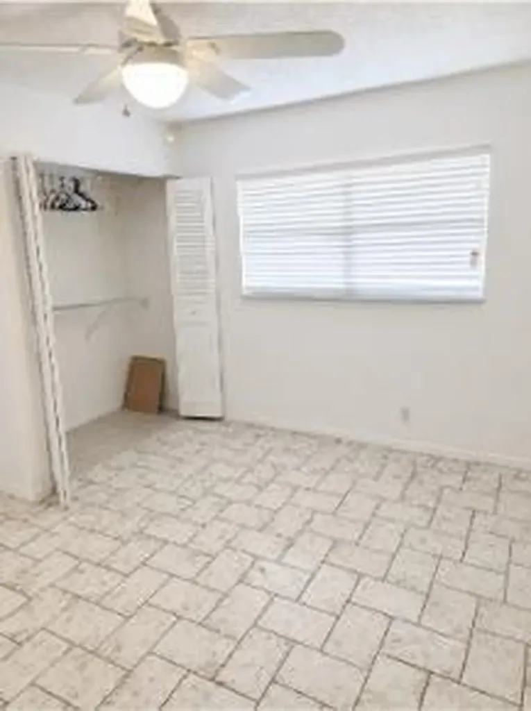 3524 Via Poinciana Lake Worth FL 33467