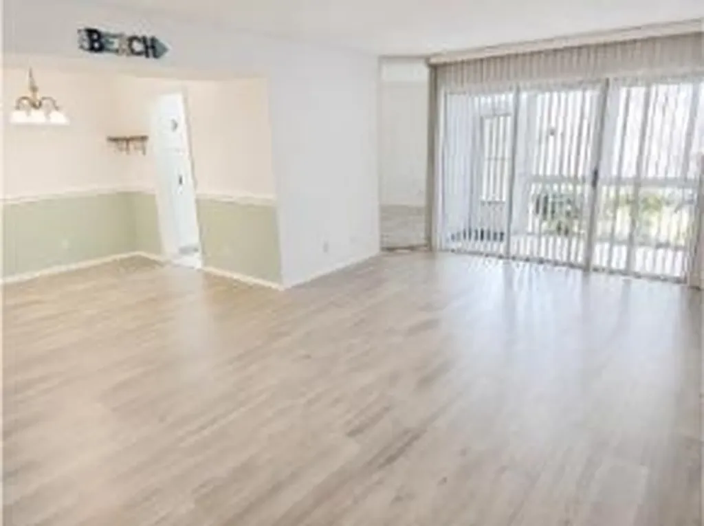 3524 Via Poinciana Lake Worth FL 33467