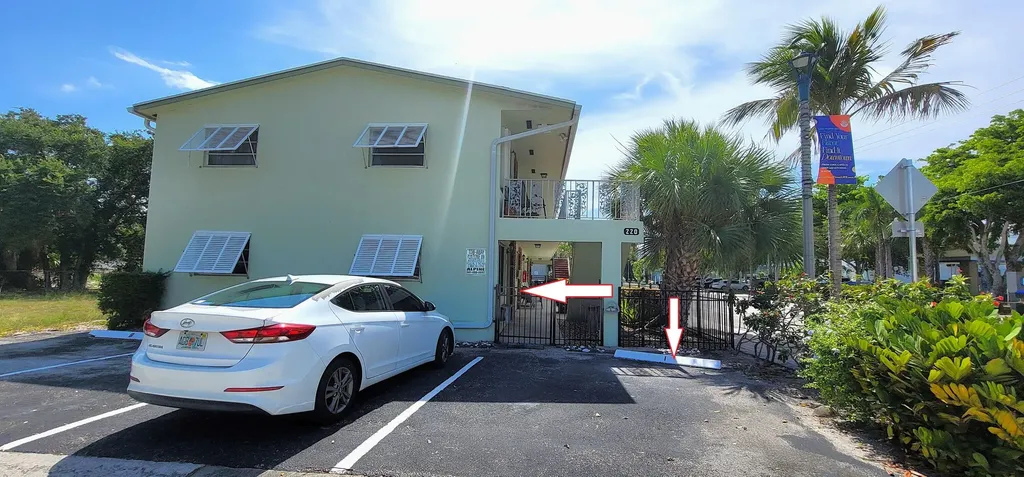 220 Lucerne Avenue Lake Worth Beach FL 33460