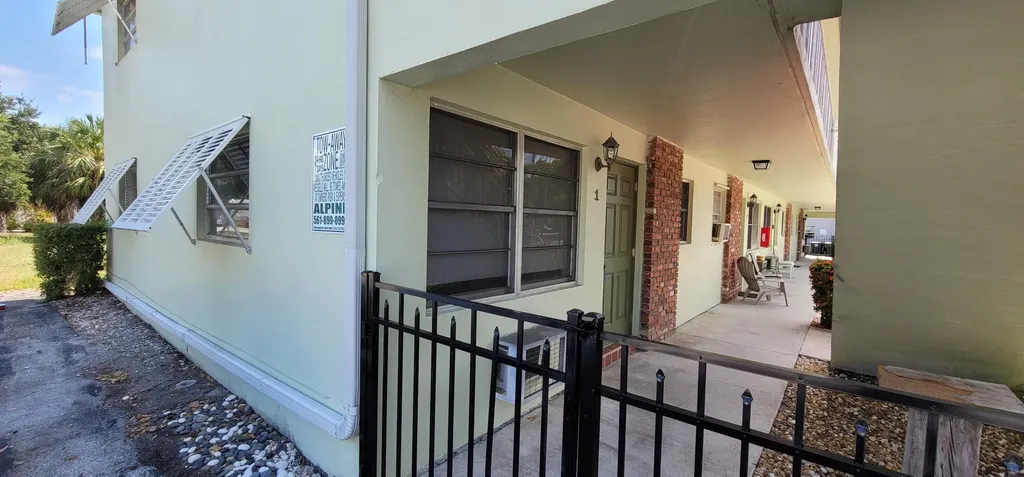 220 Lucerne Avenue Lake Worth Beach FL 33460