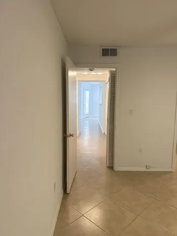 2647 NW 33rd Street Oakland Park FL 33309
