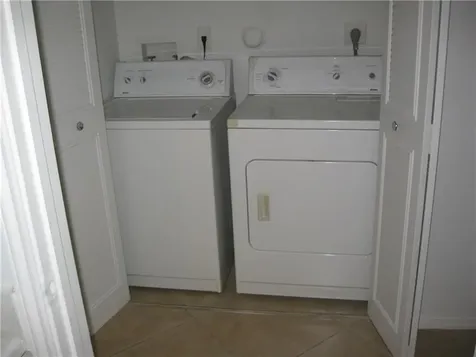 2647 NW 33rd Street Oakland Park FL 33309