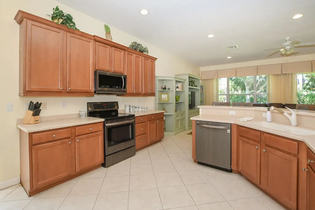 8825 Champions Way Port St Lucie FL 34986