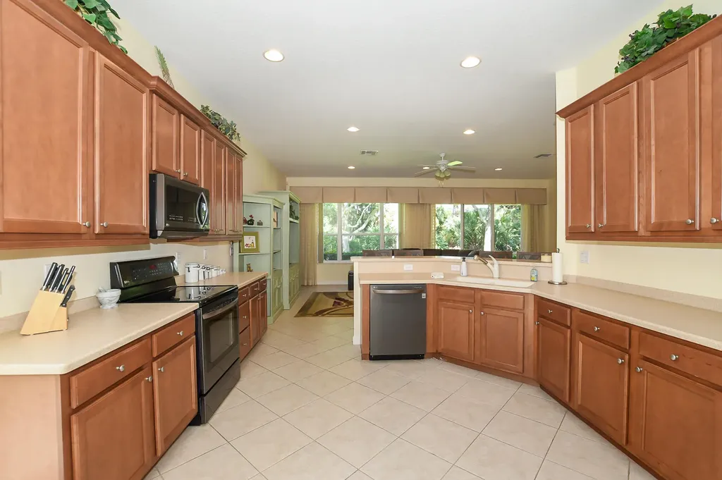 8825 Champions Way Port St Lucie FL 34986