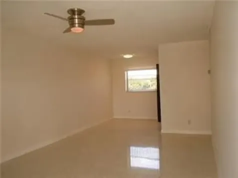 270 NE 40th Street NE Oakland Park FL 33334