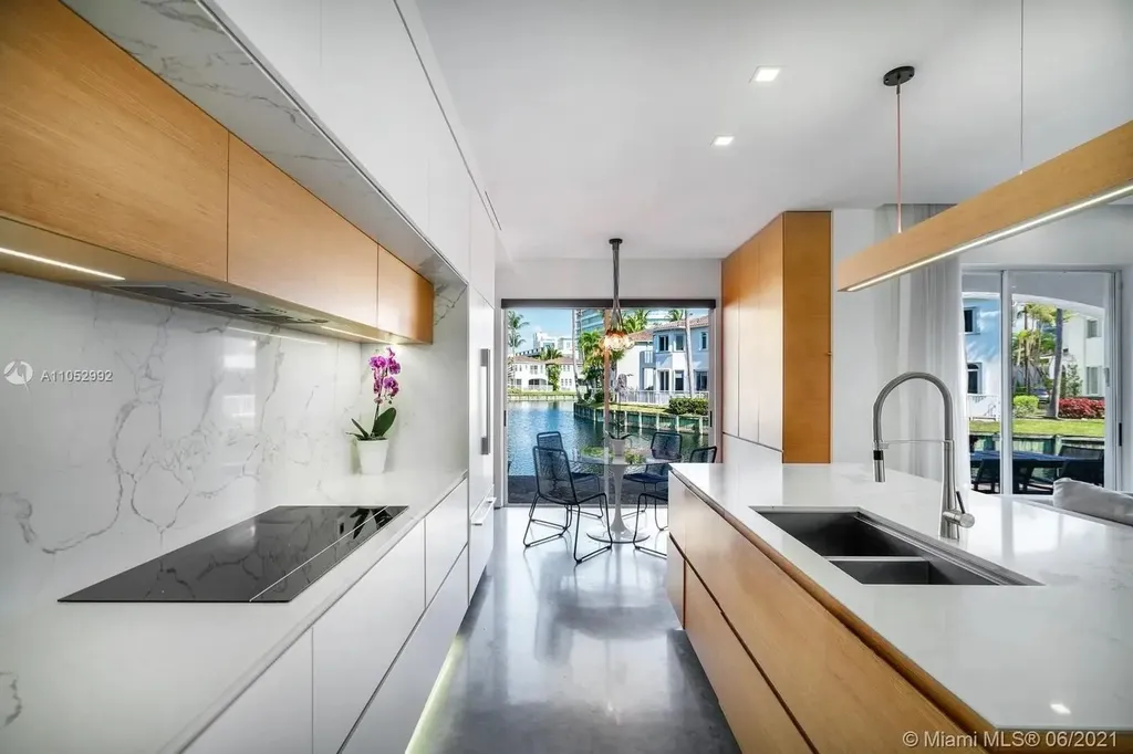 20824 NE 30th Place Aventura FL 33180