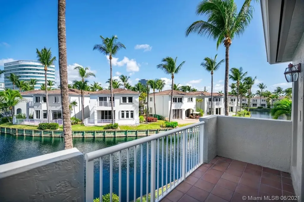20824 NE 30th Place Aventura FL 33180