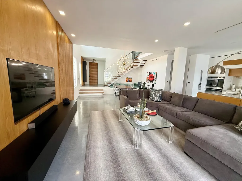 20824 NE 30th Place Aventura FL 33180