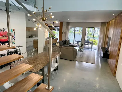 20824 NE 30th Place Aventura FL 33180