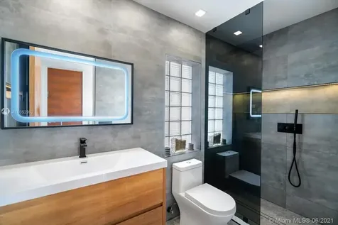 20824 NE 30th Place Aventura FL 33180