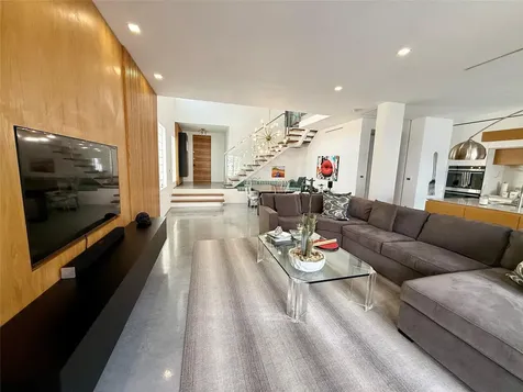 20824 NE 30th Place Aventura FL 33180