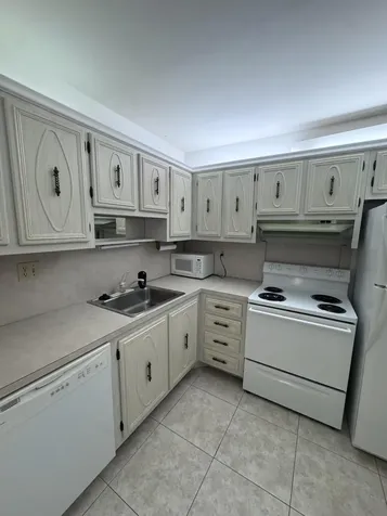 5660 SW 3rd Place Margate FL 33068