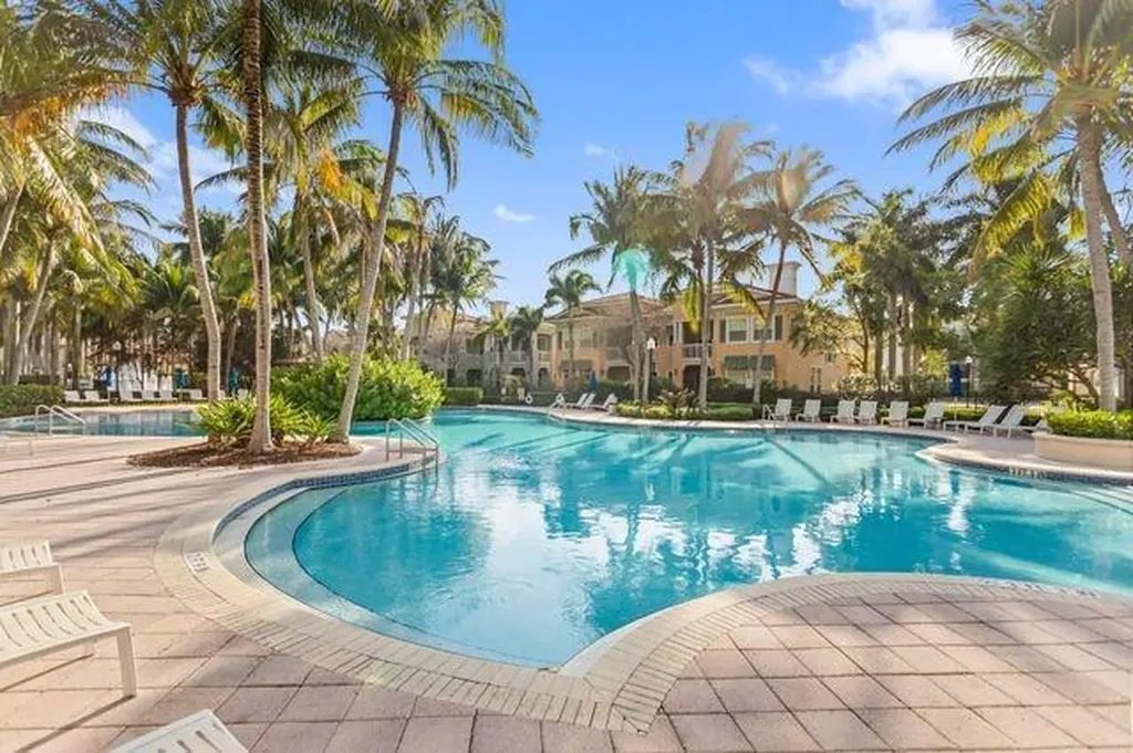 2925 NW 126th Avenue Sunrise FL 33323