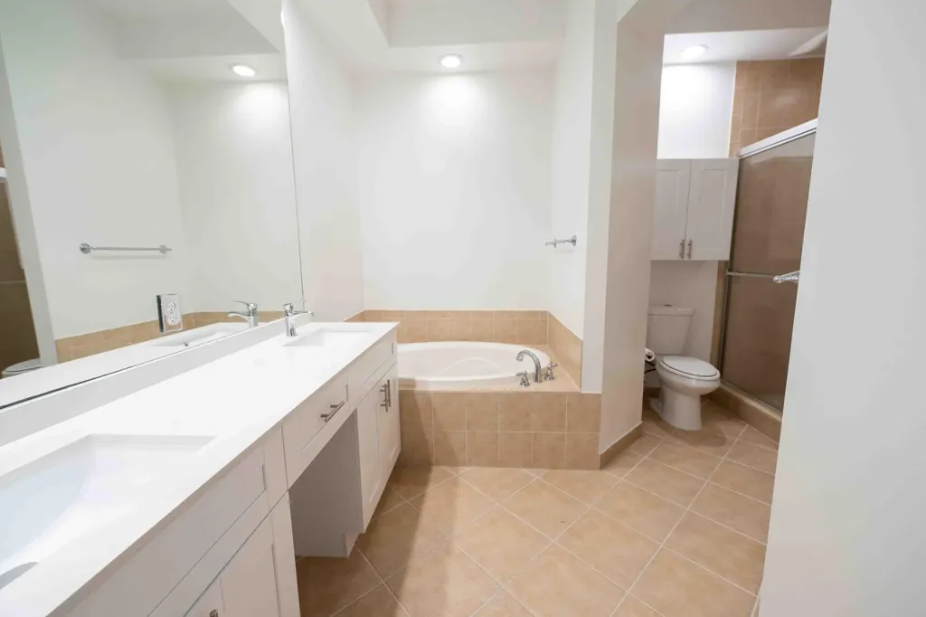 2925 NW 126th Avenue Sunrise FL 33323