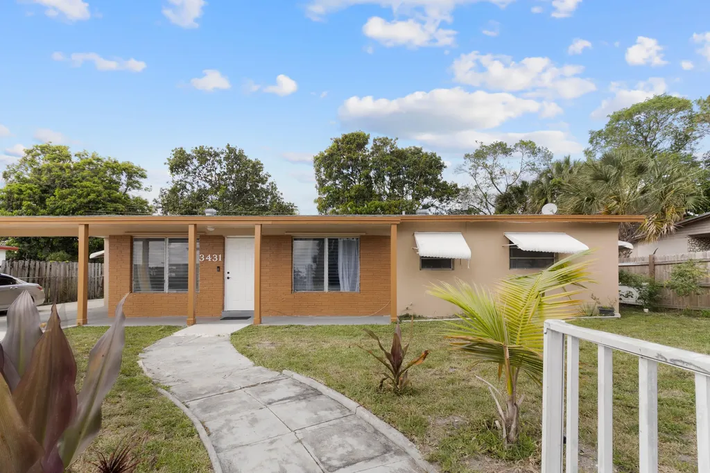 3431 NW 4th Street Lauderhill FL 33311