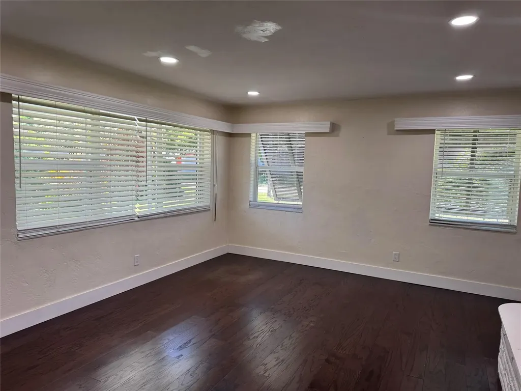 925 N 32nd Avenue Hollywood FL 33021