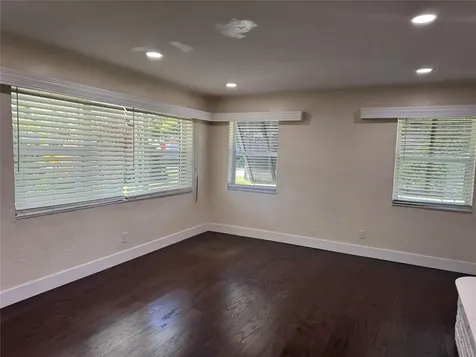 925 N 32nd Avenue Hollywood FL 33021